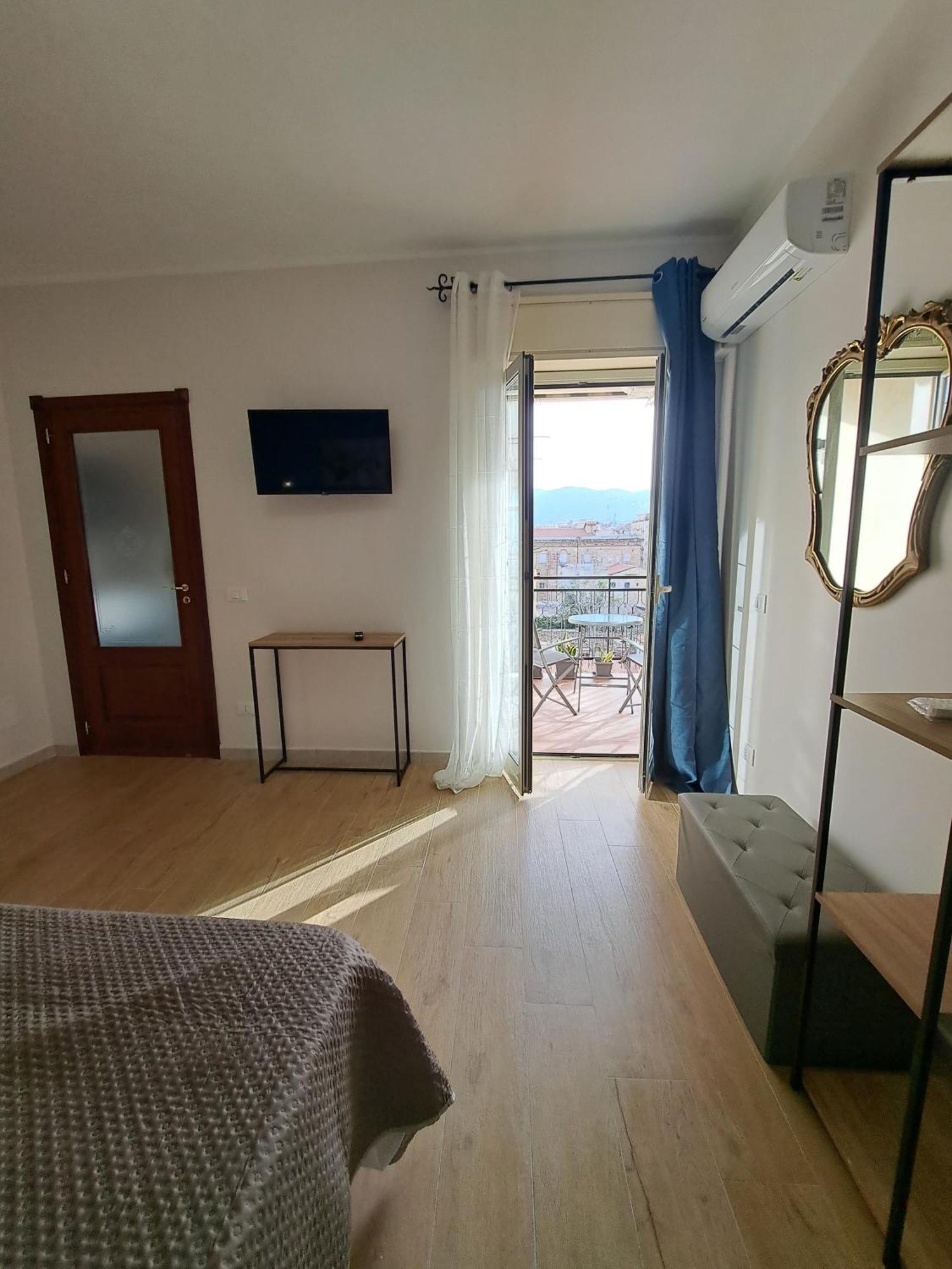 Skyline Palermo Apartment Bagian luar foto
