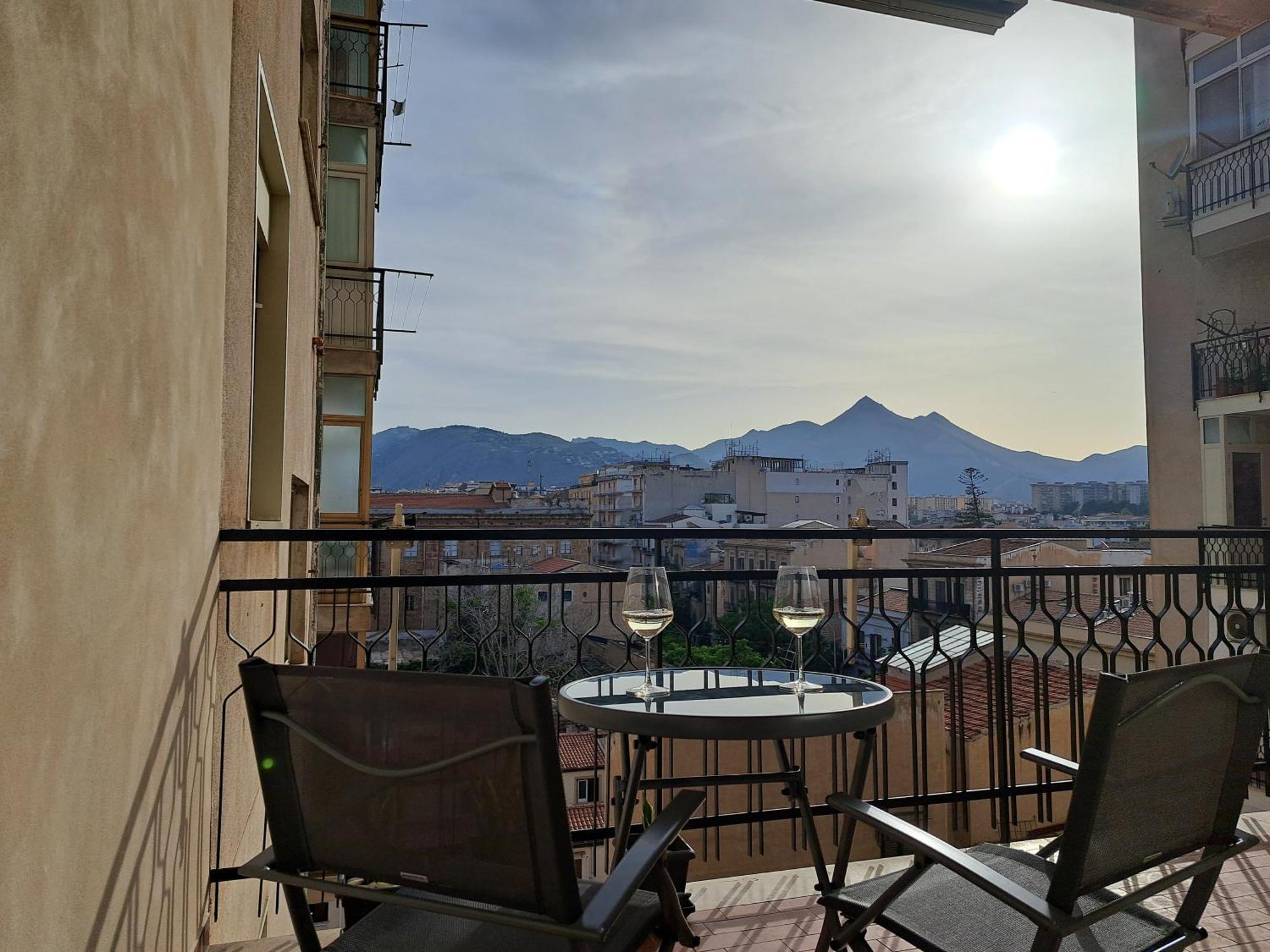 Skyline Palermo Apartment Bagian luar foto